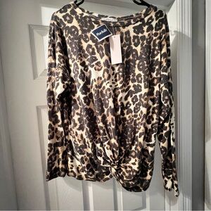 Gaze Leopard Print Twist Front Sweatshirt